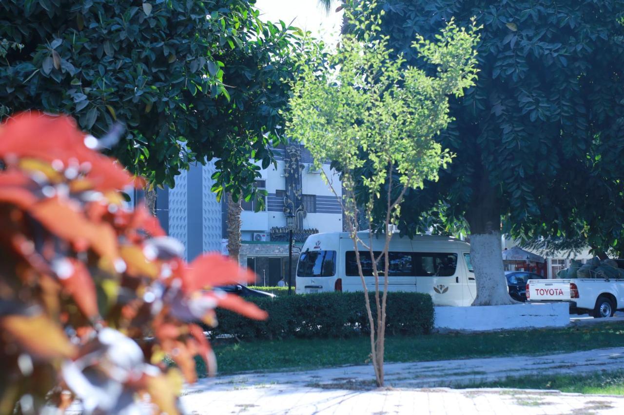 Jewel Assiut Hotel Exterior foto